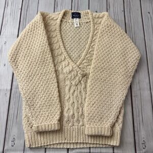Vintage Woolrich Woman 100% Wool Cable Knit Sweater Cream Fisherman Style Small